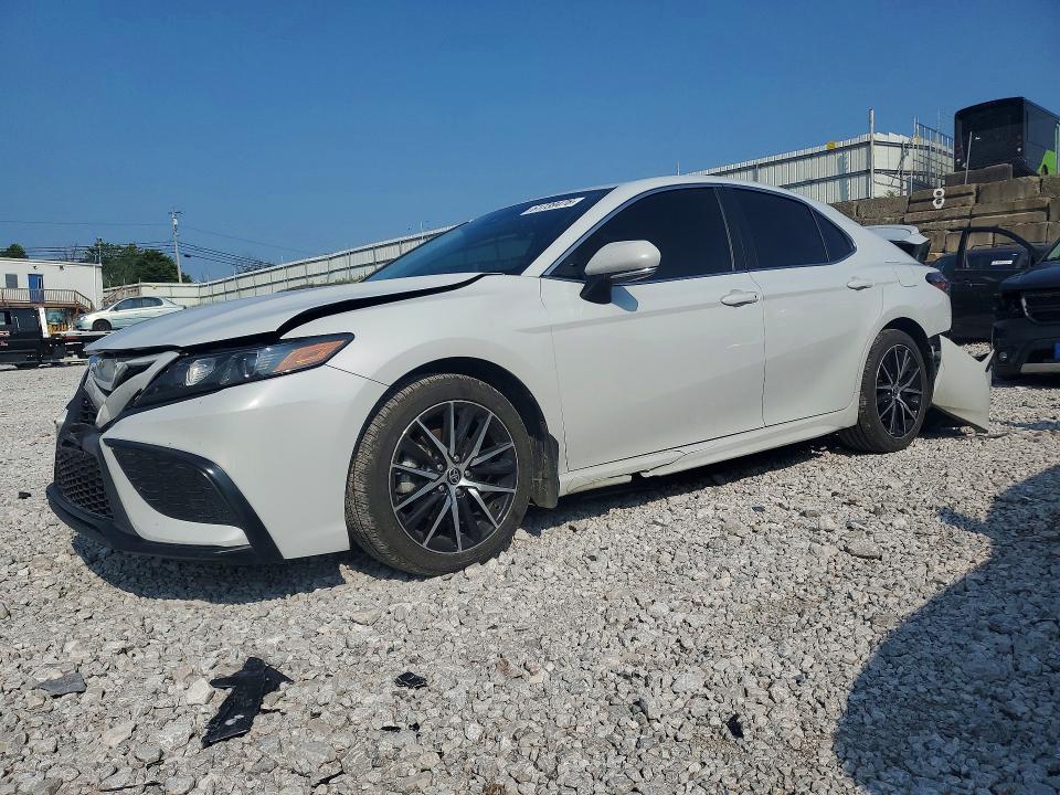 Продажа на аукционе авто 2024 Toyota Camry, vin: 4T1G11AK7RU196778, номер лота: 61739476