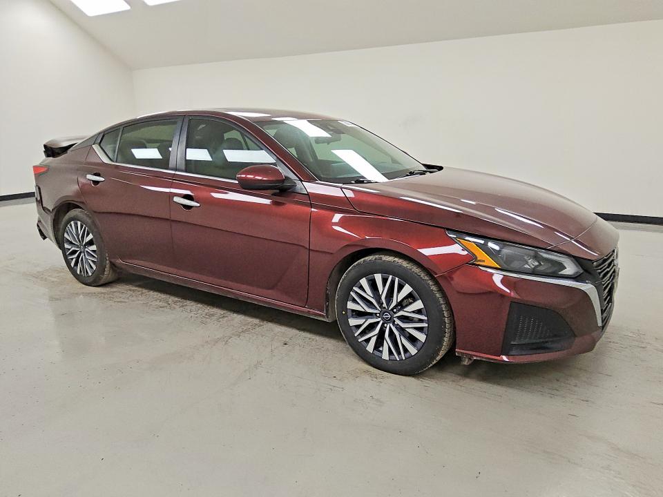 Продаж на аукціоні авто 2023 Nissan Altima, vin: 1N4BL4DV8PN374825, номер лоту: 61104996