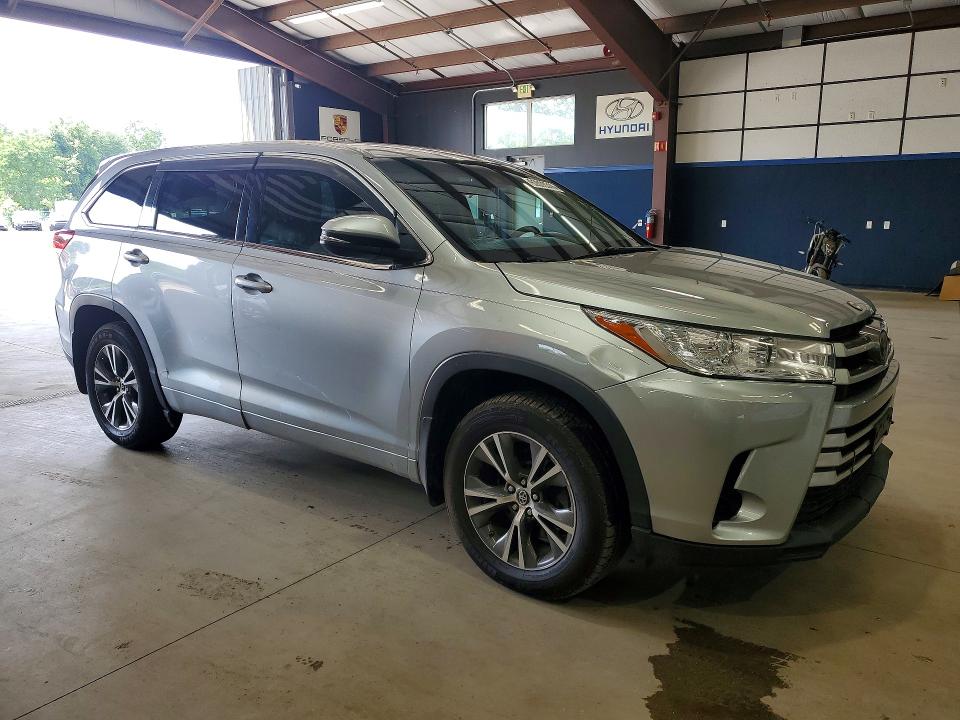 Продаж на аукціоні авто 2017 Toyota Highlander, vin: 5TDBZRFH7HS379670, номер лоту: 62028316