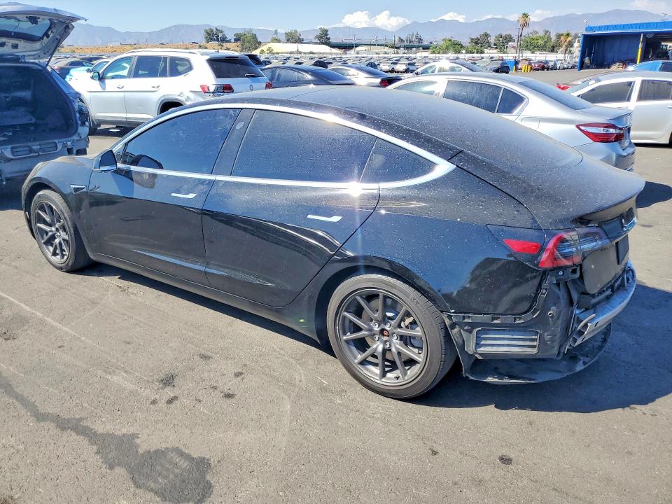 60870126 :رقم المزاد ، 5YJ3E1EB4LF735164 vin ، 2020 Tesla Model 3 مزاد بيع