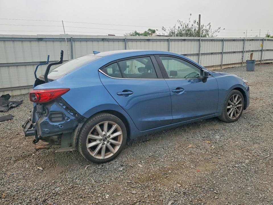 2018 Mazda 3 მანქანა იყიდება აუქციონზე, vin: 3MZBN1V3XJM179677, აუქციონის ნომერი: 61413356