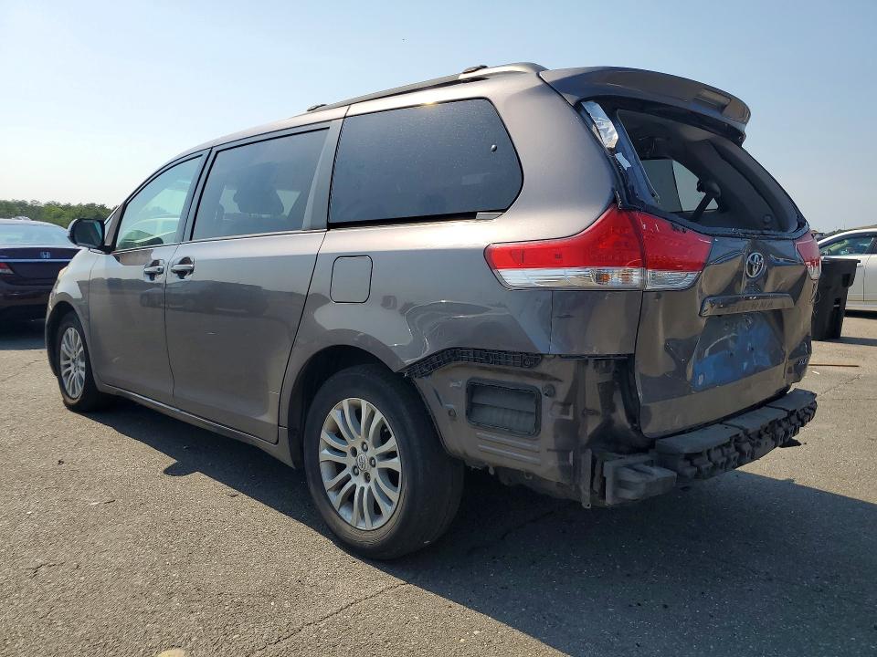 58539126 :رقم المزاد ، 5TDYK3DC7BS066127 vin ، 2011 Toyota Sienna مزاد بيع