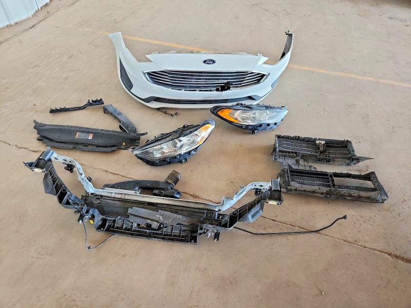 63377026 :رقم المزاد ، 3FA6P0LU3KR221993 vin ، 2019 Ford Fusion مزاد بيع