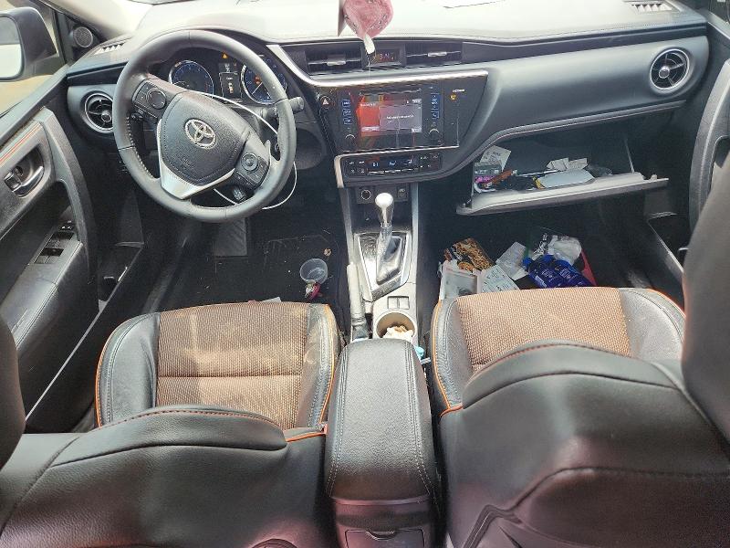 60206806 :رقم المزاد ، 5YFBURHE2HP687887 vin ، 2017 Toyota Corolla مزاد بيع
