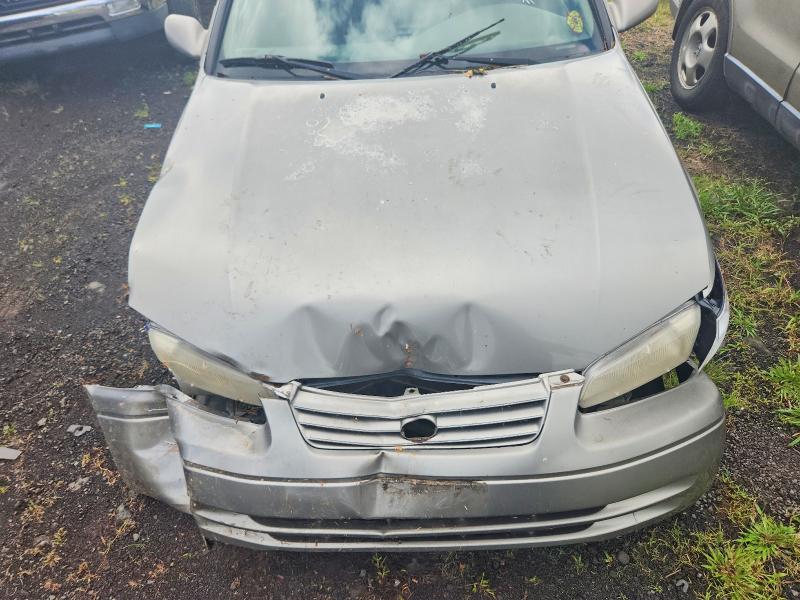 59915416 :رقم المزاد ، JT2BF28K4W0095981 vin ، 1998 Toyota Camry مزاد بيع