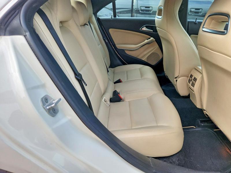 61163086 :رقم المزاد ، WDDSJ4EB7EN035514 vin ، 2014 Mercedes-benz Cla مزاد بيع