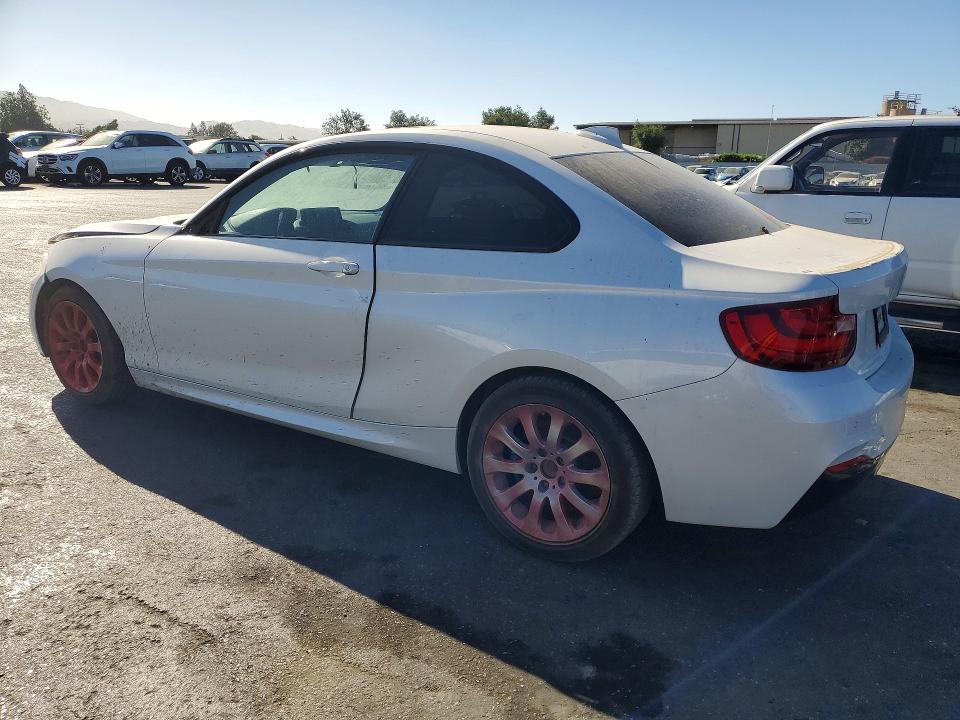 61520106 :رقم المزاد ، WBA1J7C5XGV360226 vin ، 2016 Bmw M235i مزاد بيع