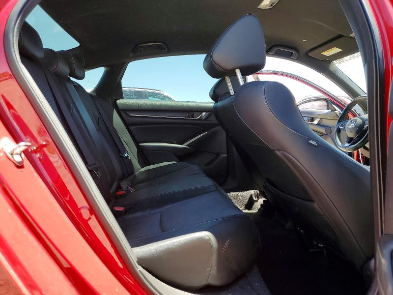 60506256 :رقم المزاد ، 1HGCV1F30JA205868 vin ، 2018 Honda Accord مزاد بيع