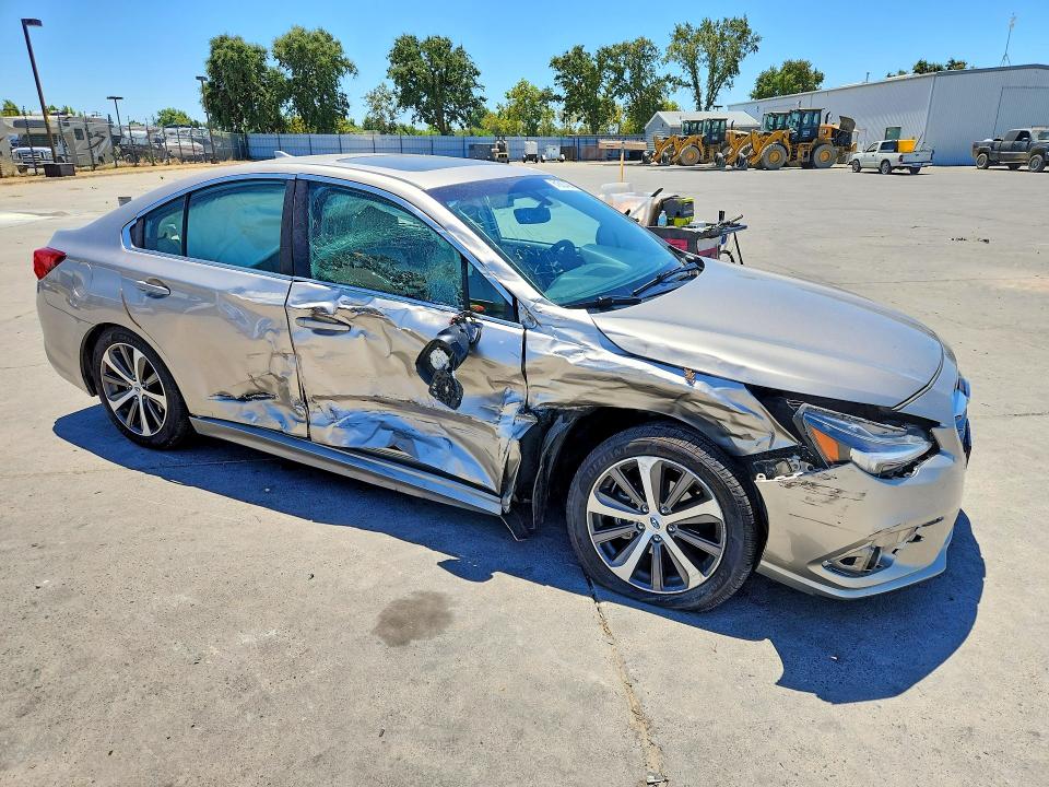 Продаж на аукціоні авто 2018 Subaru Legacy, vin: 4S3BNAN65J3033556, номер лоту: 61880456