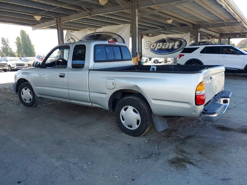 61591686 :رقم المزاد ، 4TAVL52N1YZ641891 vin ، 2000 Toyota Tacoma مزاد بيع