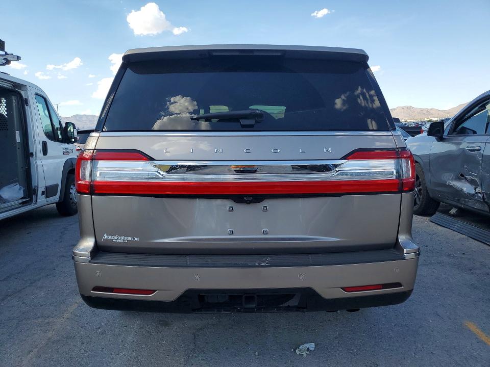 Продаж на аукціоні авто 2019 Lincoln Navigator, vin: 5LMJJ2LT3KEL10239, номер лоту: 62162266