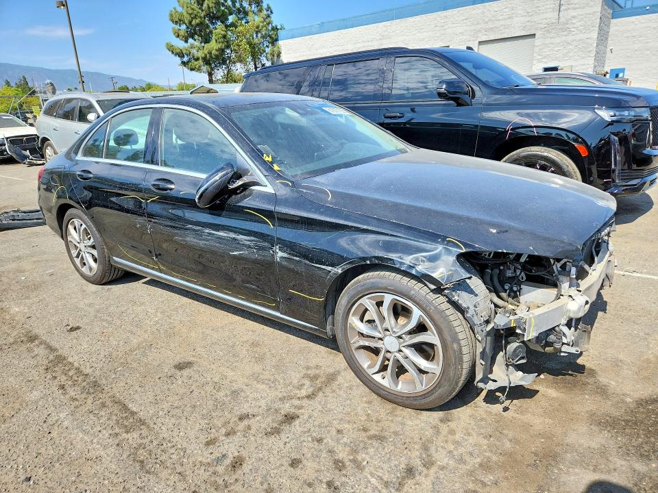 61977156 :رقم المزاد ، 55SWF4JB9GU157648 vin ، 2016 Mercedes-benz C مزاد بيع