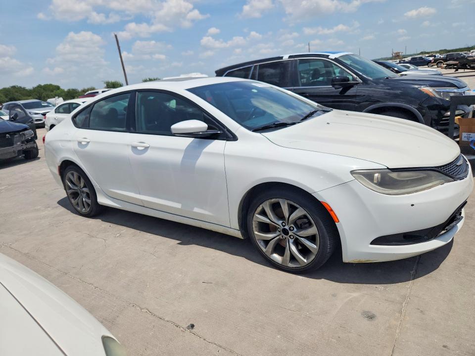 62763006 :رقم المزاد ، 1C3CCCBG1FN661553 vin ، 2015 Chrysler 200 مزاد بيع
