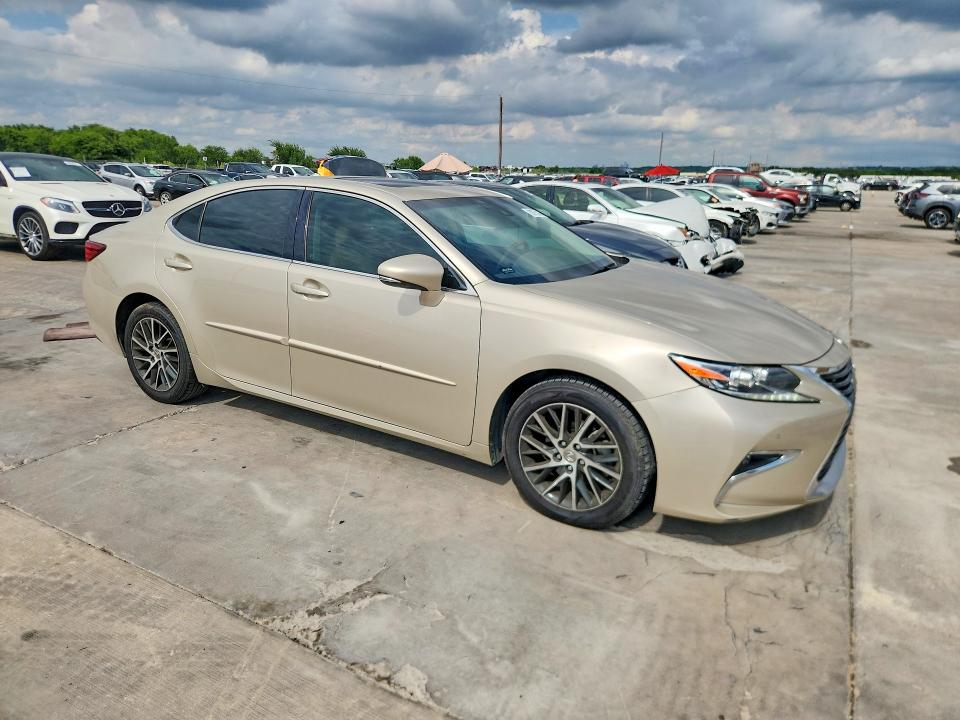 59735846 :رقم المزاد ، 58ABK1GGXGU012434 vin ، 2016 Lexus Es مزاد بيع