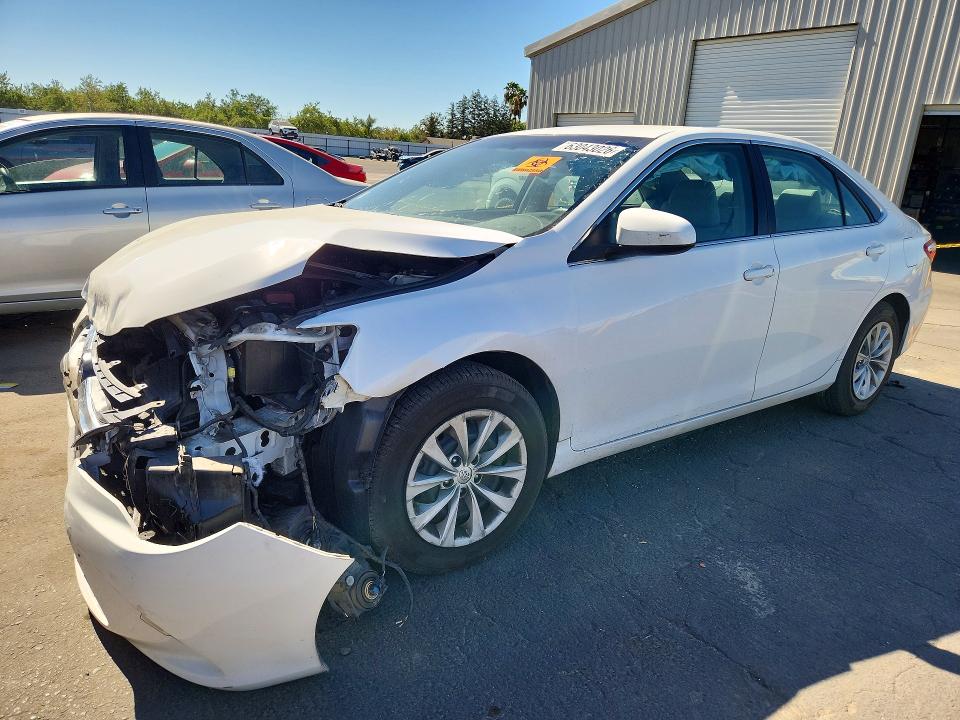 63043026 :رقم المزاد ، 4T1BF1FK4HU773303 vin ، 2017 Toyota Camry مزاد بيع