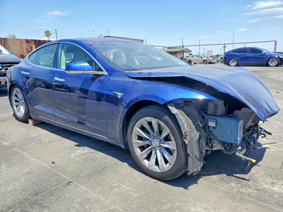 Продажа на аукционе авто 2017 Tesla Model S, vin: 5YJSA1E22HF187566, номер лота: 61769146