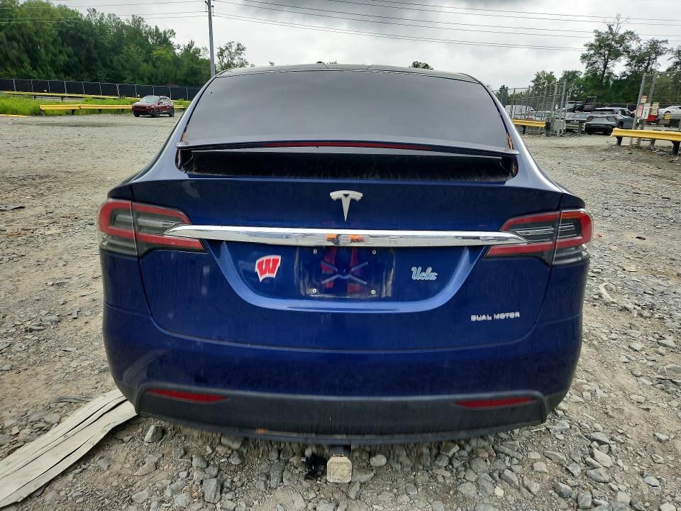 60067776 :رقم المزاد ، 5YJXCDE28MF309925 vin ، 2021 Tesla Model X مزاد بيع