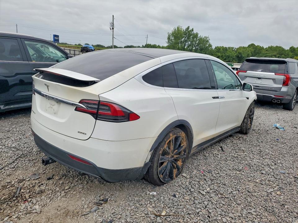 Aukcja sprzedaży 2018 Tesla Model X, vin: 5YJXCDE2XJF124173, numer aukcji: 61622336