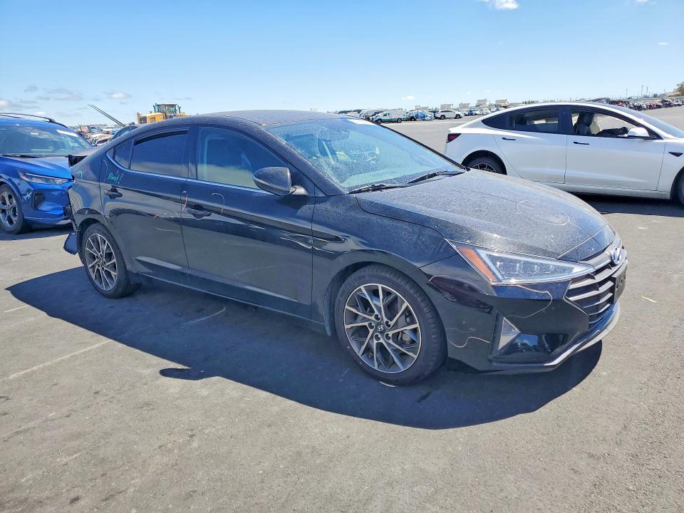 62130666 :رقم المزاد ، 5NPD84LF1KH456144 vin ، 2019 Hyundai Elantra مزاد بيع