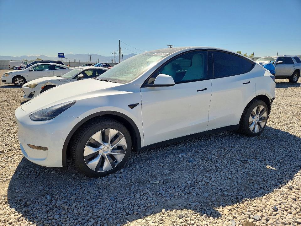 60623456 :رقم المزاد ، 7SAYGDEE1NF523145 vin ، 2022 Tesla Model Y مزاد بيع