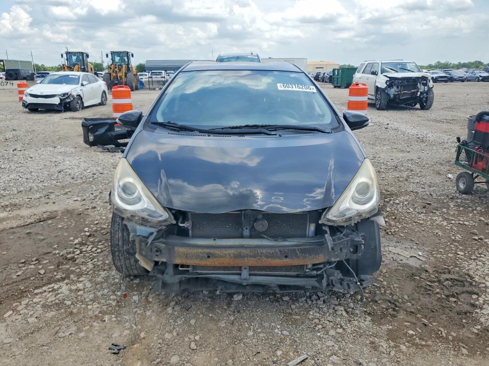 60316206 :رقم المزاد ، JTDKDTB32F1105857 vin ، 2015 Toyota Prius C مزاد بيع