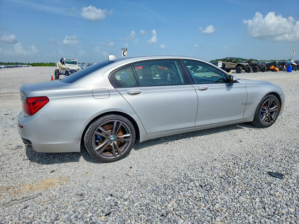 Продаж на аукціоні авто 2015 Bmw 750, vin: WBAYE8C59FD781884, номер лоту: 61346426