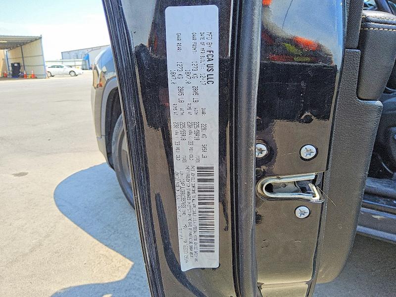 97683145 :رقم المزاد ، 1C4PJLCB8JD557033 vin ، 2018 Jeep Cherokee مزاد بيع