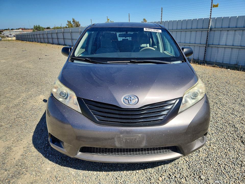 2013 Toyota Sienna მანქანა იყიდება აუქციონზე, vin: 5TDZK3DC3DS300870, აუქციონის ნომერი: 63251896