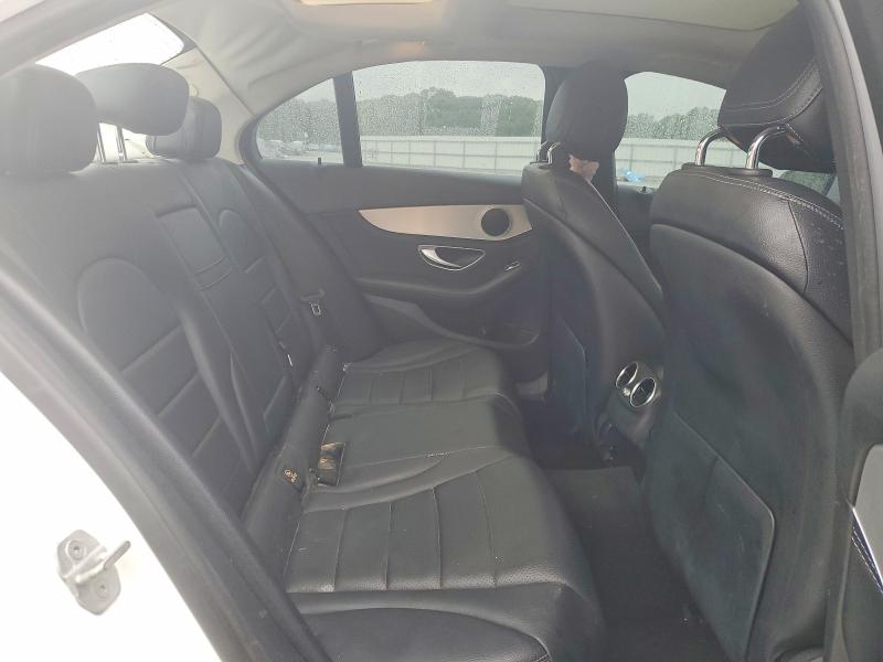 61024246 :رقم المزاد ، 55SWF4KB3FU076318 vin ، 2015 Mercedes-benz C مزاد بيع