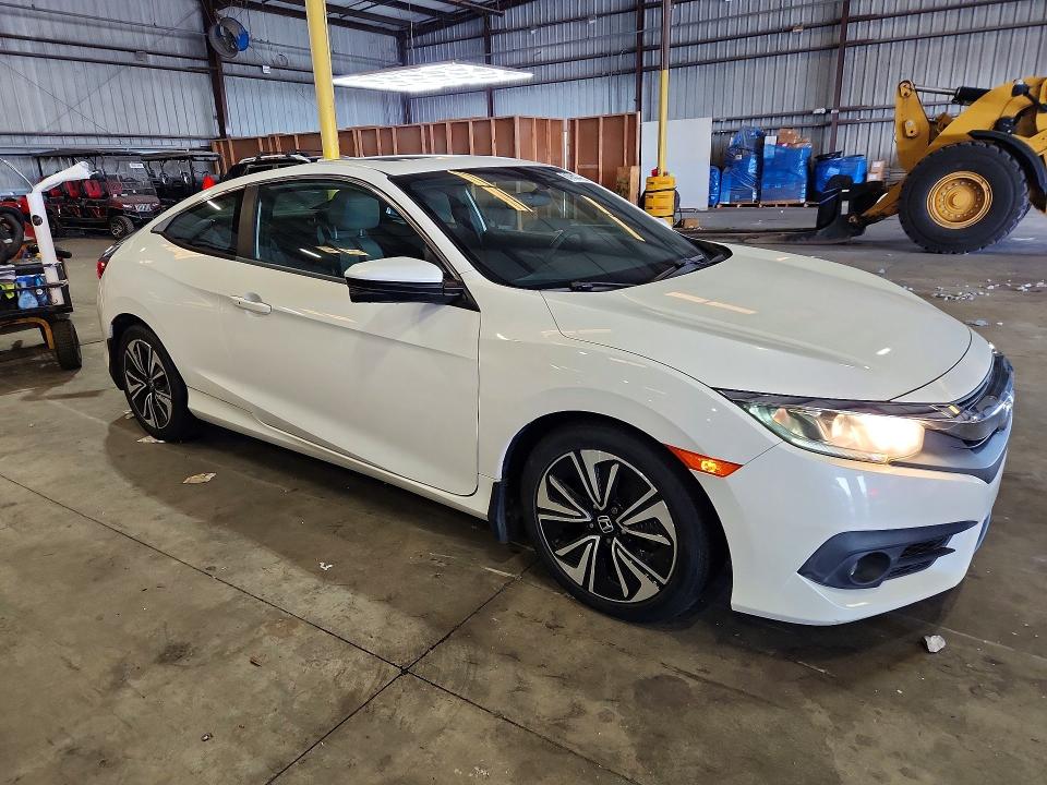 Продажа на аукционе авто 2018 Honda Civic, vin: 2HGFC3B30JH354304, номер лота: 61963476