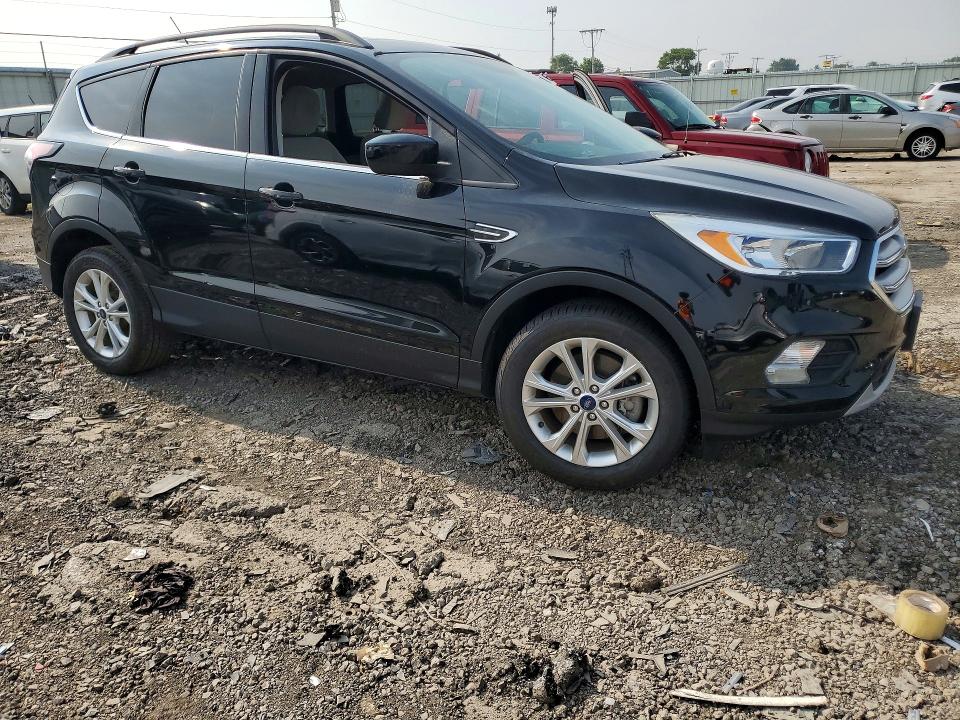 Продаж на аукціоні авто 2018 Ford Escape, vin: 1FMCU9GD1JUC60086, номер лоту: 61240016