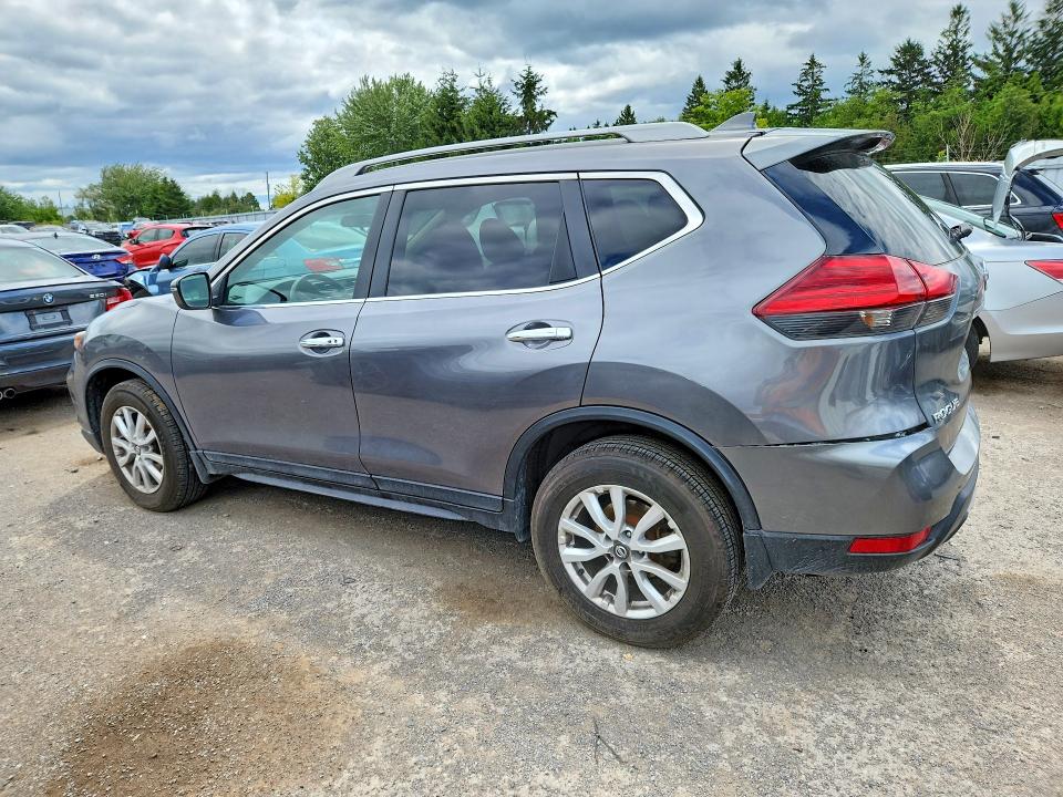61786906 :رقم المزاد ، 5N1AT2MV7HC821163 vin ، 2017 Nissan Rogue مزاد بيع