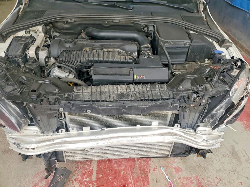 Продажа на аукционе авто 2015 Volvo V60, vin: YV1612SB1F1210749, номер лота: 60746646