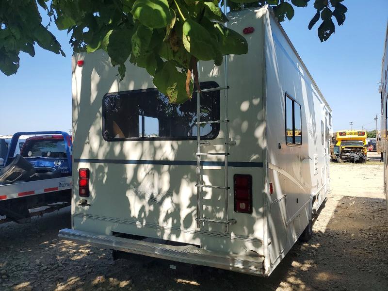 61579236 :رقم المزاد ، 1FDXE45S72HB48101 vin ، 2002 Ford E450 مزاد بيع