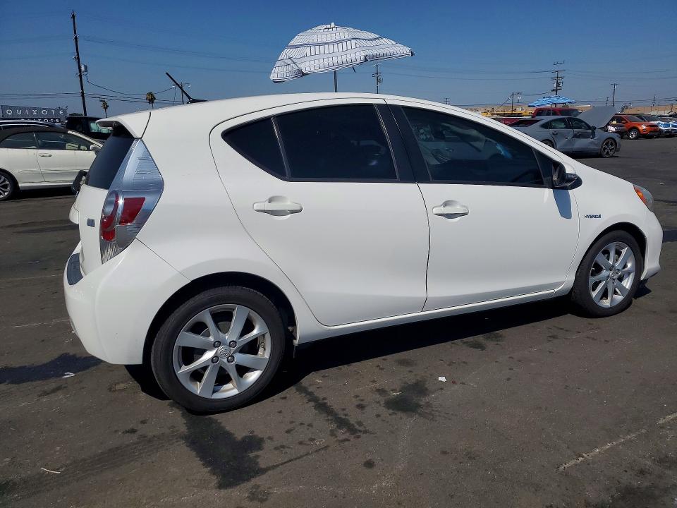 Продажа на аукционе авто 2013 Toyota Prius C, vin: JTDKDTB35D1042833, номер лота: 61624456