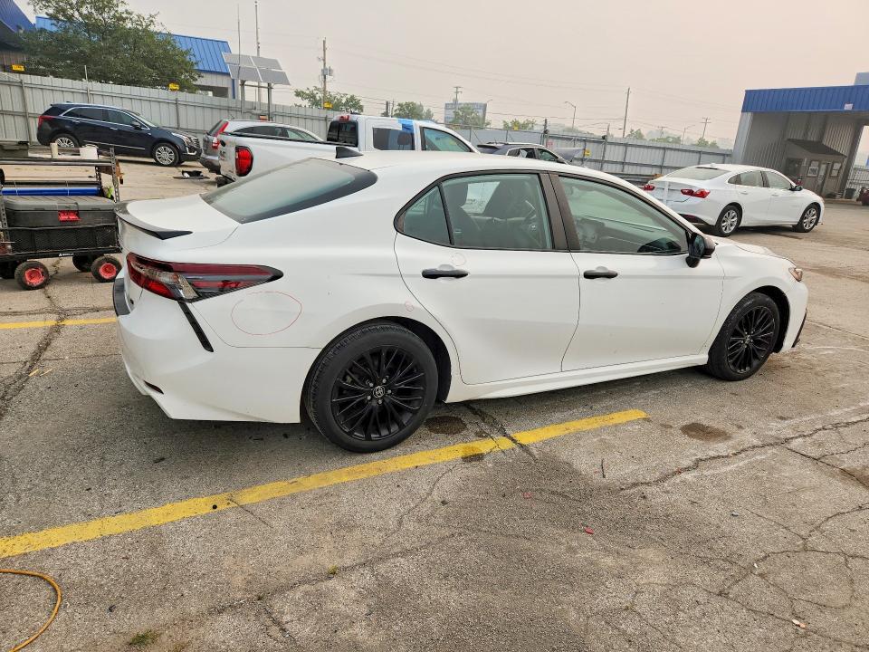 Auction sale of the 2021 Toyota Camry, vin: 4T1G11AK2MU451653, lot number: 61543986