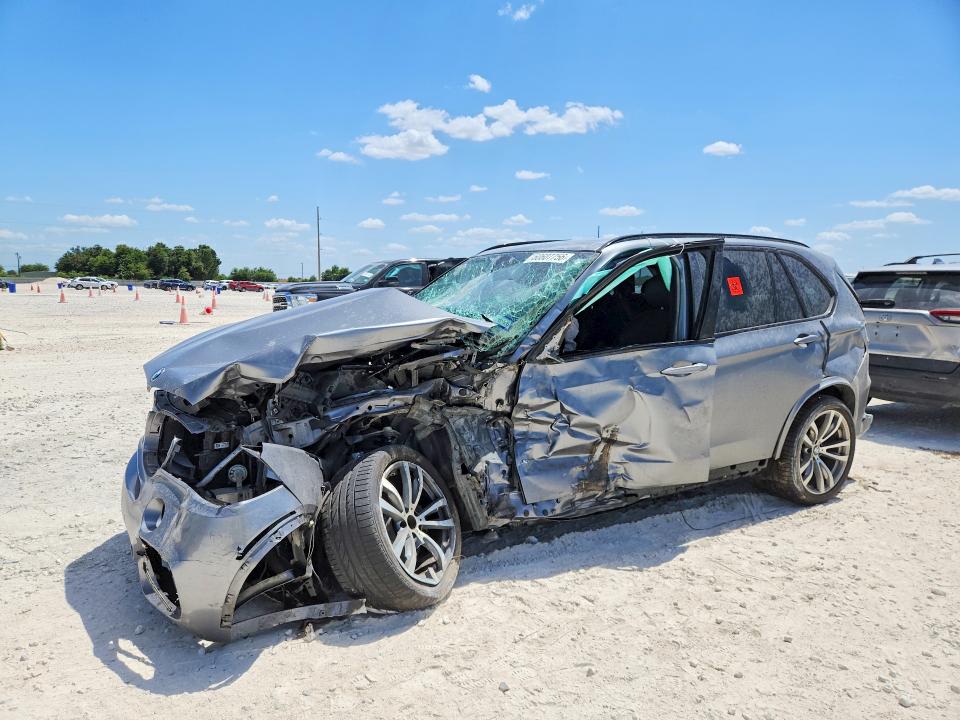 60607756 :رقم المزاد ، 5UXKR0C51F0P02308 vin ، 2015 Bmw X5 مزاد بيع