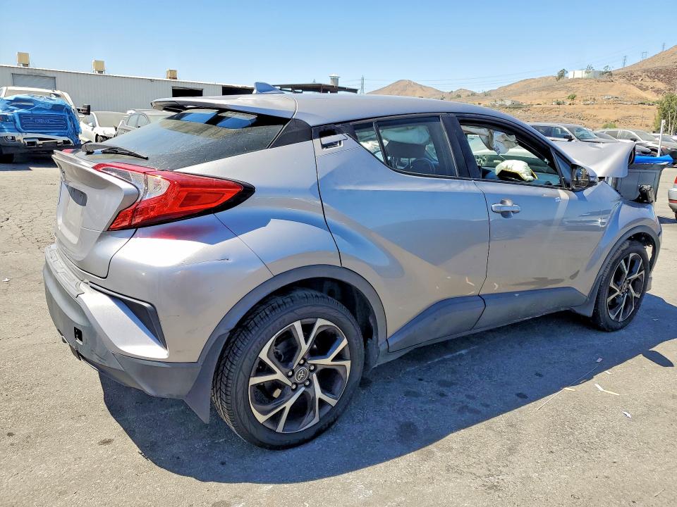 60635156 :رقم المزاد ، NMTKHMBX8JR021596 vin ، 2018 Toyota C-hr مزاد بيع