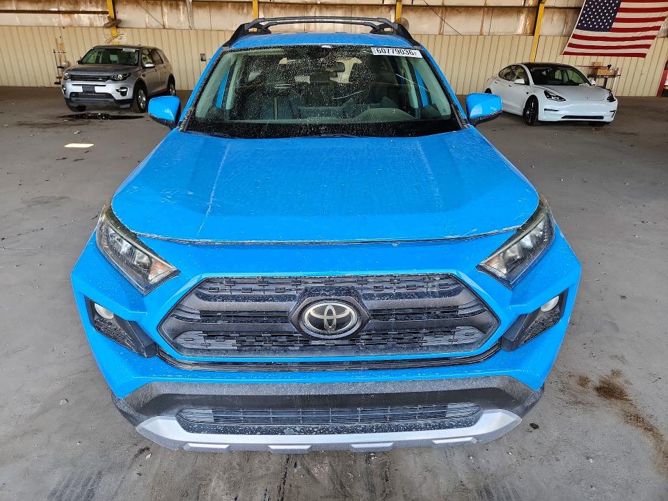 2019 Toyota Rav4 მანქანა იყიდება აუქციონზე, vin: 2T3J1RFV2KC001515, აუქციონის ნომერი: 60779036