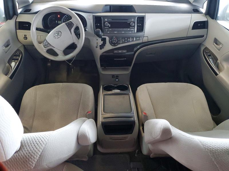 59686796 :رقم المزاد ، 5TDKK3DC6DS381798 vin ، 2013 Toyota Sienna مزاد بيع