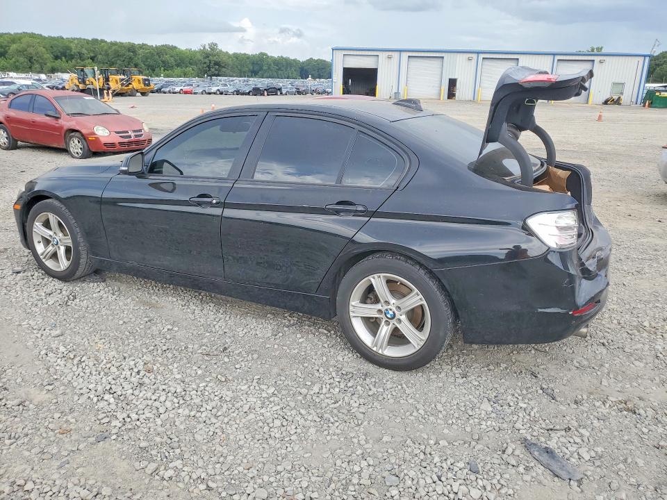 61333436 :رقم المزاد ، WBA3B1C5XEP679128 vin ، 2014 Bmw 320 مزاد بيع