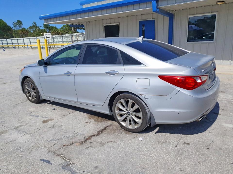 61735226 :رقم المزاد ، 5NPEC4AC7BH277778 vin ، 2011 Hyundai Sonata مزاد بيع