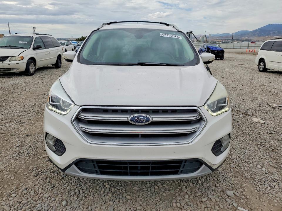 2017 Ford Escape მანქანა იყიდება აუქციონზე, vin: 1FMCU0JD2HUC19545, აუქციონის ნომერი: 62159976