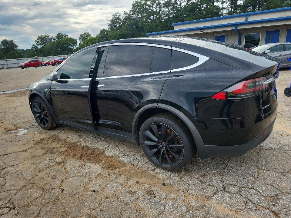 61060596 :رقم المزاد ، 5YJXCAE28GF002368 vin ، 2016 Tesla Model X مزاد بيع
