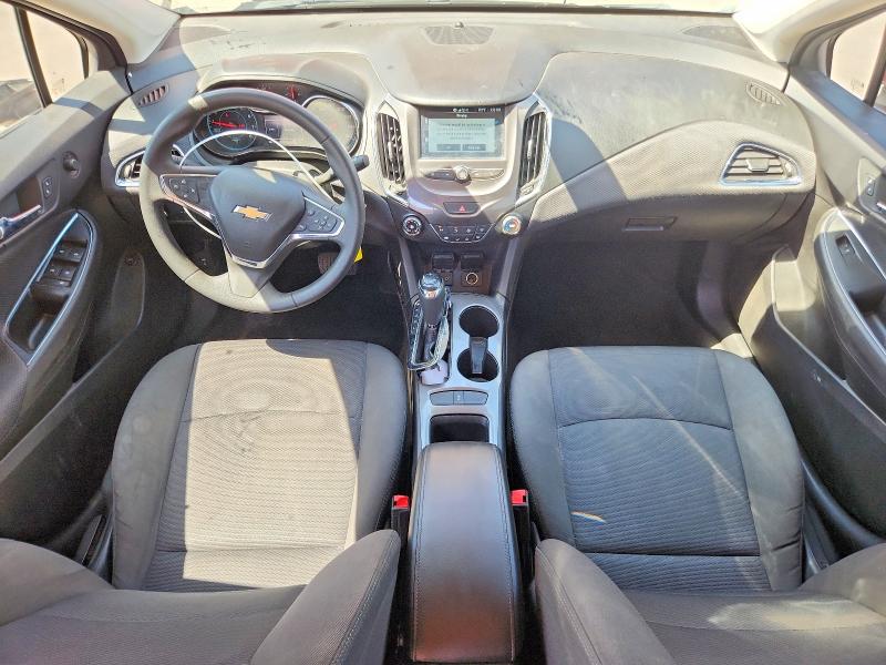 62943736 :رقم المزاد ، 1G1BE5SM8J7236002 vin ، 2018 Chevrolet Cruze مزاد بيع
