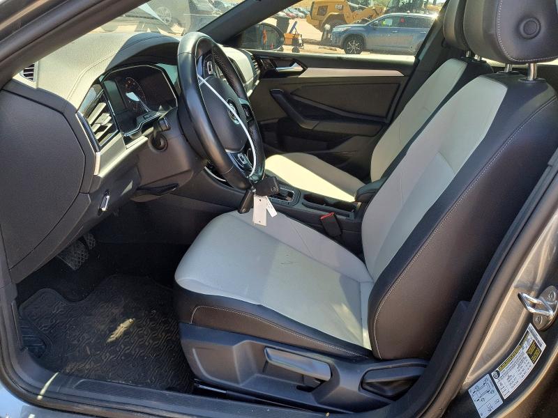 60601836 :رقم المزاد ، 3VWC57BU4MM095072 vin ، 2021 Volkswagen Jetta مزاد بيع