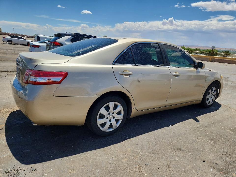 60573406 :رقم المزاد ، 4T1BF3EK2BU633027 vin ، 2011 Toyota Camry مزاد بيع