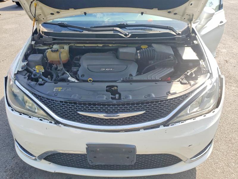 60229946 :رقم المزاد ، 2C4RC1BG9HR621771 vin ، 2017 Chrysler Pacifica مزاد بيع