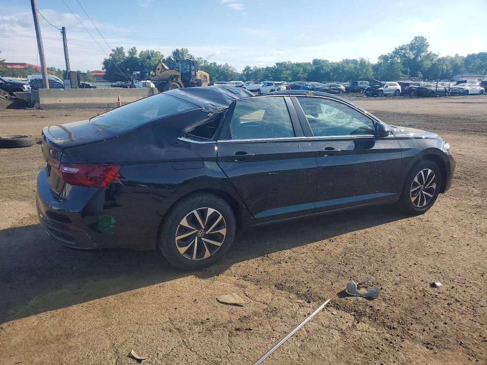 60330126 :رقم المزاد ، 3VWNM7BU8NM026799 vin ، 2022 Volkswagen Jetta مزاد بيع