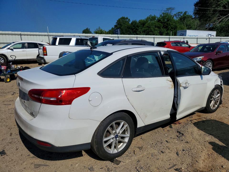 59277266 :رقم المزاد ، 1FADP3F24FL342863 vin ، 2015 Ford Focus مزاد بيع